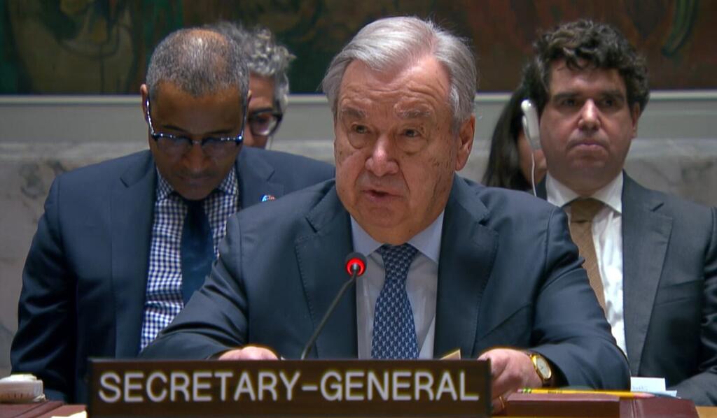 Le Secrétaire général de l'ONU, António Guterres, s'adresse à la réunion du Conseil de sécurité sur l'Iran.